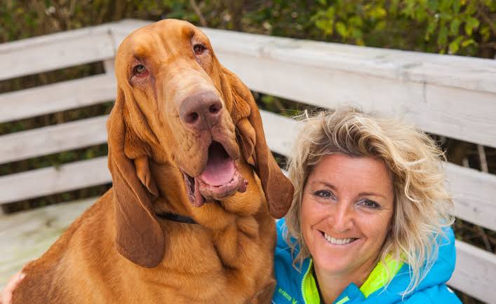 Alexandra Grunow mit Hund, Gründerin von MY PACK